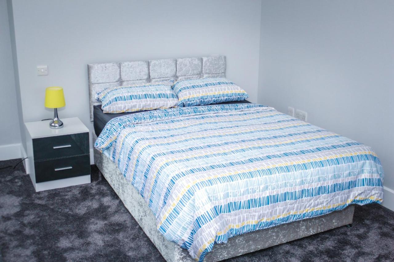 Camden Guest House Double Bedroom With Super Large King Bed 런던 외부 사진