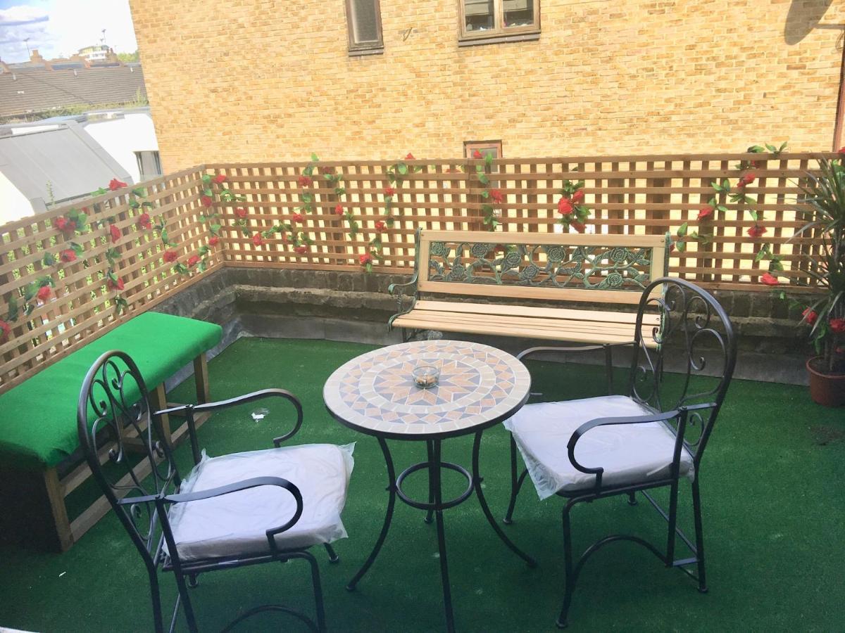 Camden Guest House Double Bedroom With Super Large King Bed 런던 외부 사진